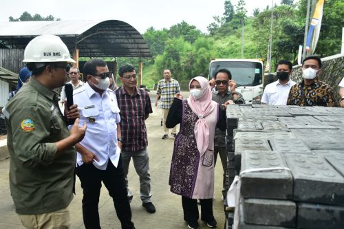 Bupati Dony Dorong Replikasi Pengelolaan Sampah di Banyumas