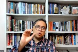 Webinar Learning Center SWI Hadirkan Dr. Asep Setiawan, MA