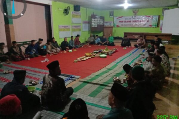 Pemdes Pulerejo Gelar Malam Tirakatan HUT RI, Jaga...