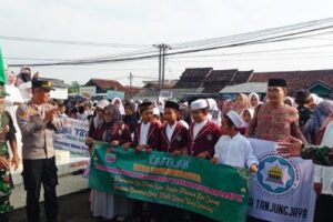Camat Cisaga, Nia Kurniawan Pimpin Pawai Taaruf Tingkat...