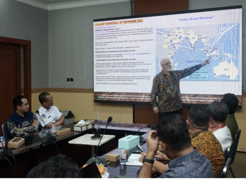 Cilacap Dorong Pengembangan Pelabuhan Tanjung Intan Jadi...