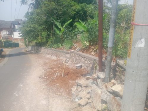 Proyek Siluman Muncul di Kp. Cikeureuteuw Desa...