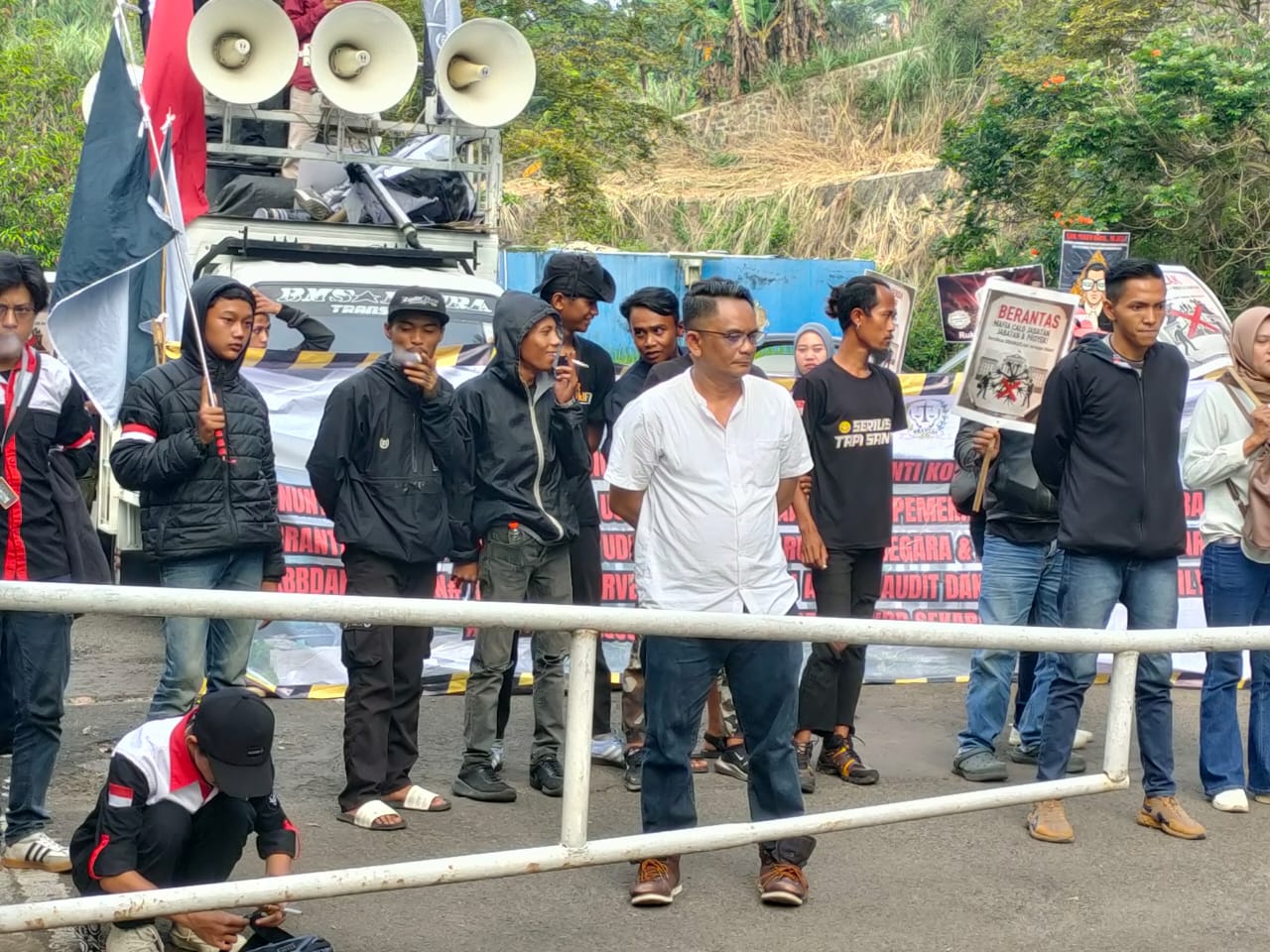 Koalisi Rakyat Bandung Barat Bersama Aliansi Aktivis...