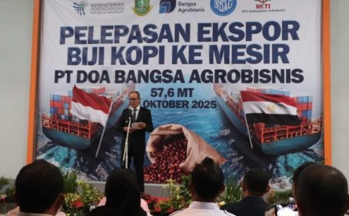 Walikota Sukabumi, Ayep Zaki Lepas Ekspor Perdana Biji...