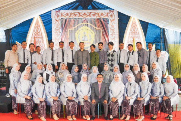 Program Unggulan SMK Bhakti Kencana Soreang, “Kerja dan...