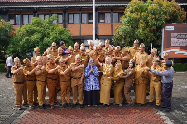 ‎Pemkab Garut Lepas ASN Pensiun