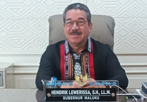 Gubernur Maluku, Hendrik Lewerissa Mengantarkan Provinsi...