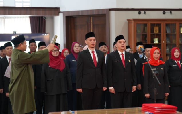 Wali Kota Sukabumi, H. Ayep Zaki Lantik 39 Pejabat