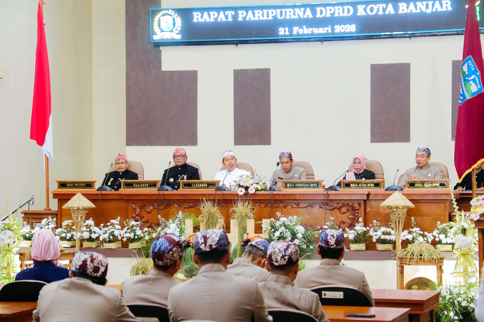 Gubernur Jabat, Dedi Mulyadi Hadiri Rapat Paripurna...