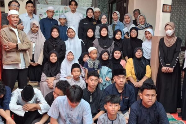 Hangatnya Sedekah Ramadhan, IKRAR Santuni Puluhan Anak...