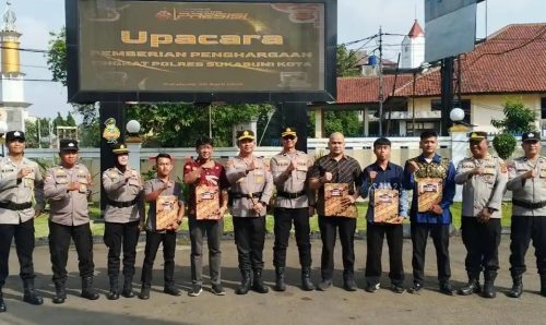 Polres Sukabumi Kota Ganjar Lima Warga Berprestasi...