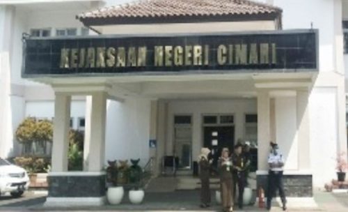 Kejari Cimahi Geledah Disnaker, 2 Koper Dokumen Diamankan