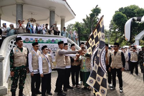 Bupati Garut Lepas 174 Jemaah Haji Kloter 22