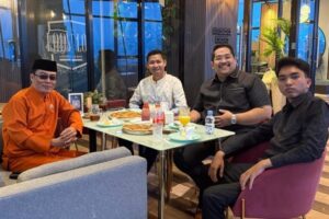 Bersama Dr. Bahtera Gurning, Dr. Dudung Nurullah...
