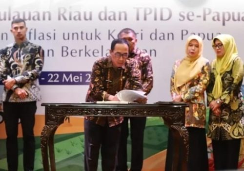 Sekda Kab. Sukabumi Teken Kerjasama Antar Daerah Dengan...