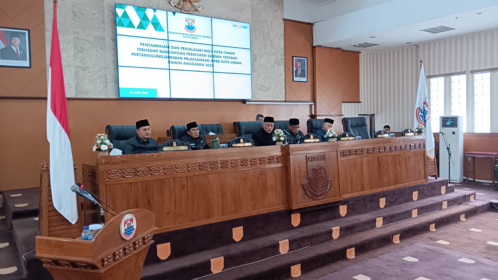 DPRD Kota Cimahi Bahas Pertanggungjawaban APBD 2025,...