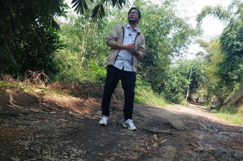 Jalan Selatan Bandung Barat Rusak Parah, Jeje Janji...