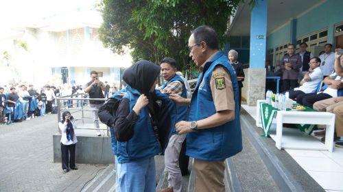 Sekda Sukabumi Lepas 720 Mahasiswa KKN UMMI, Dorong Jadi...