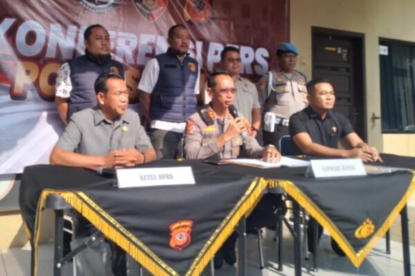 Polres Banjar Ungkap Kasus Dugaan Penipuan Rp. 243,1...
