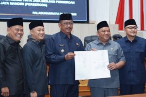 DPRD Kabupaten Sukabumi Setujui Raperda Ketertiban Umum,...