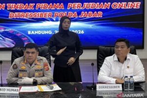 Polda Jabar Bongkar Sindikat Judi Online Beromzet Rp. 96...